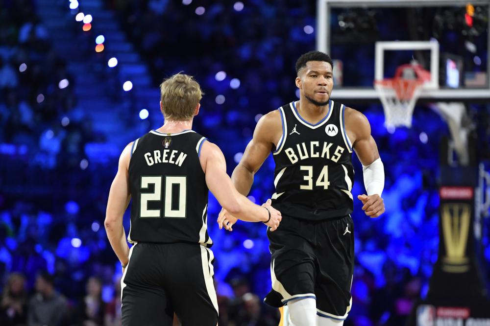 他都充满热 他都充满热