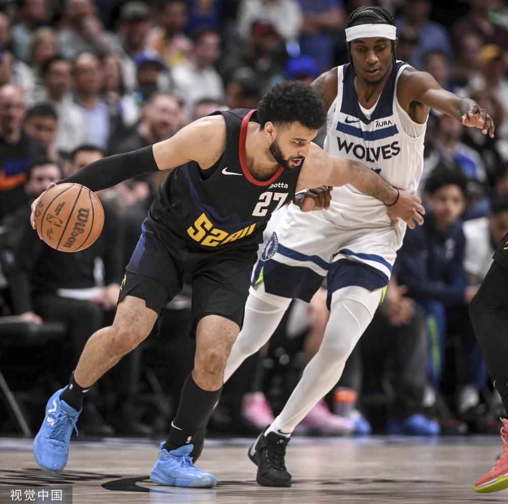 在球场上 在球场上