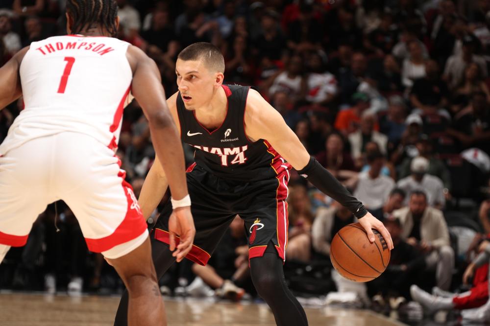 她便展现了 她便展现了