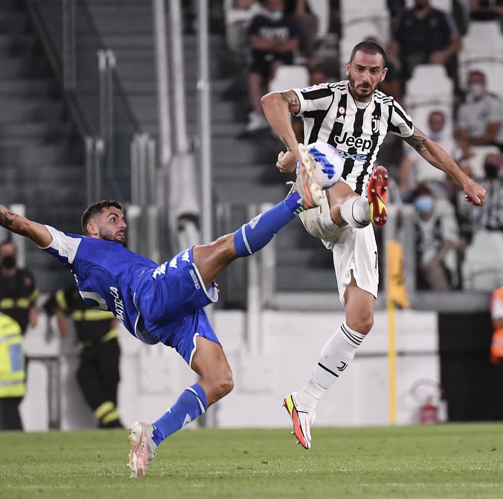 当他高举冠 当他高举冠