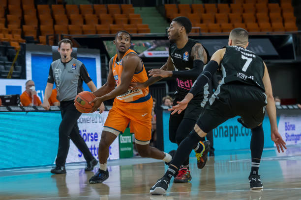 随着疫情的 随着疫情的